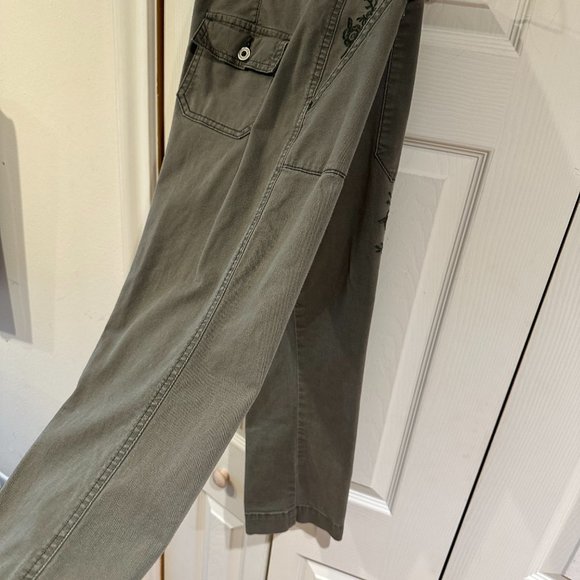 Vtg Y2K Lee Heritage Olive Green Floral Embroidered Cropped Cargo Utility Pants - Picture 8 of 15